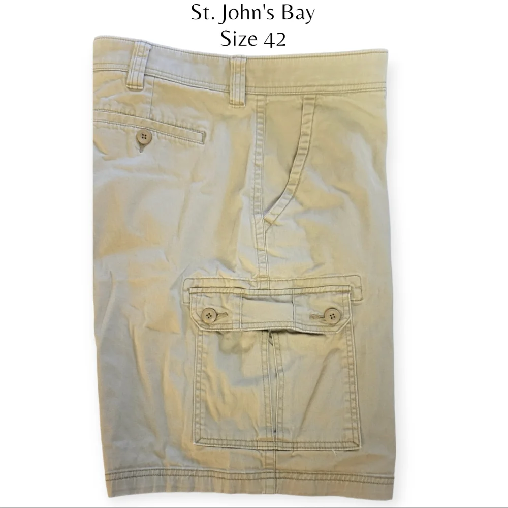 #21 St. John's Bay Cargo Shorts